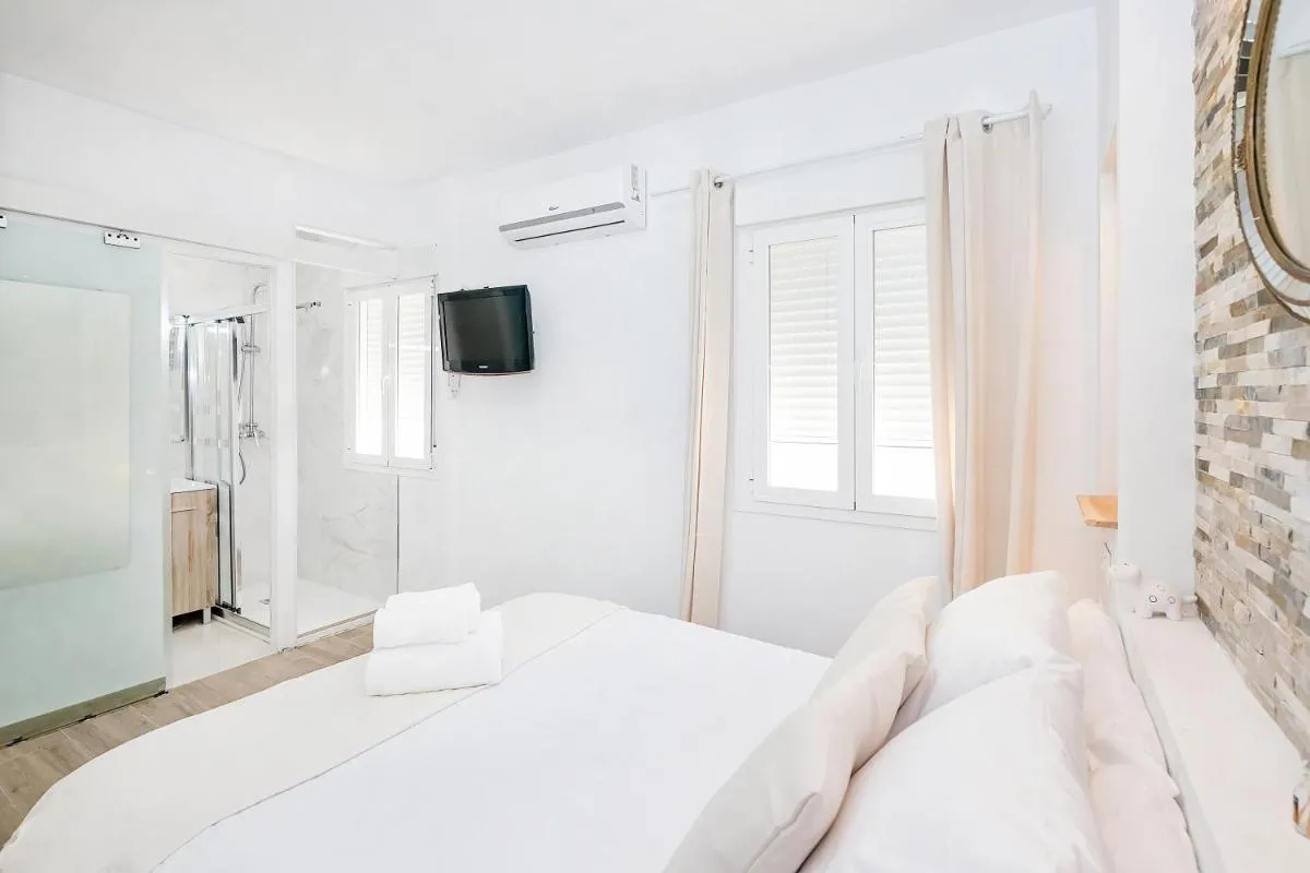 Image 3 of Marmoles 21, City Center Apartment