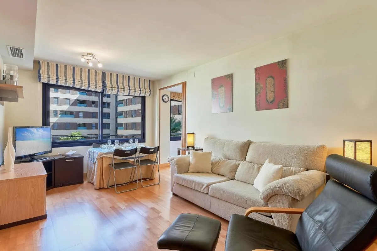 Image 2 of Metropolitan Apartment
