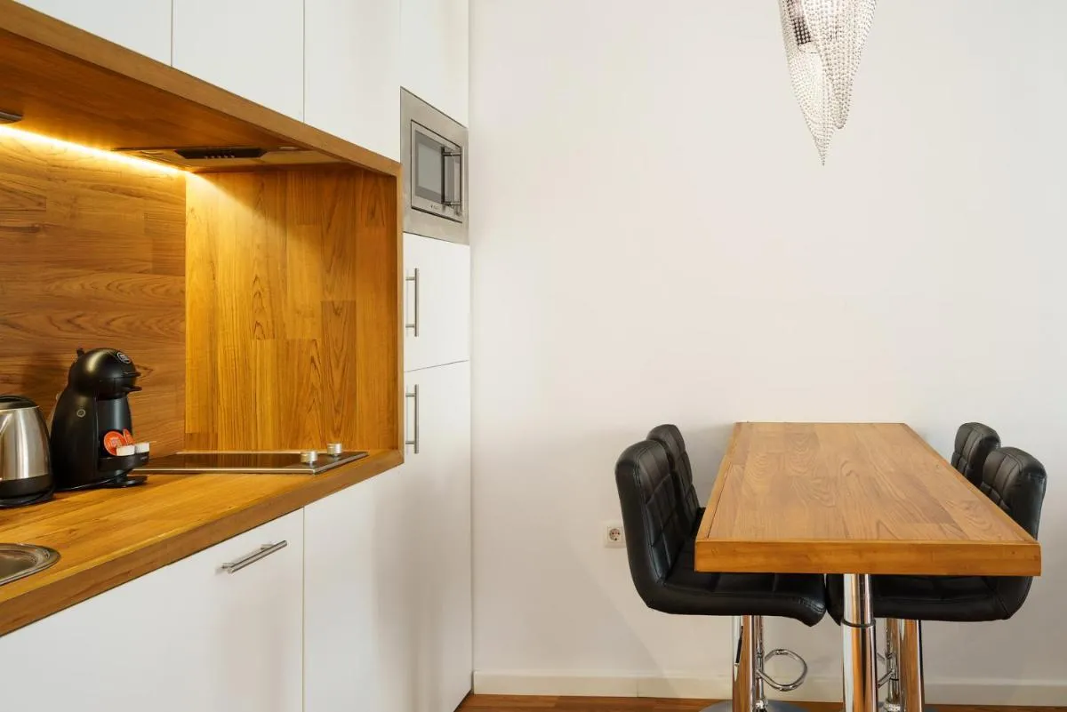 Image 3 of Minimal Rooms by ELE Apartments