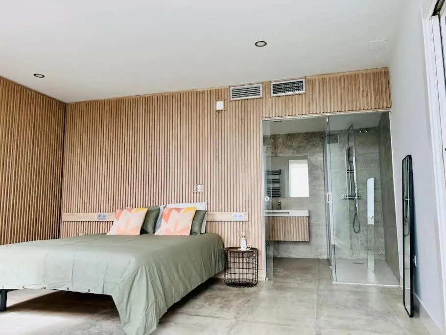 Image 5 of Moderno y completo apartamento frente al mar