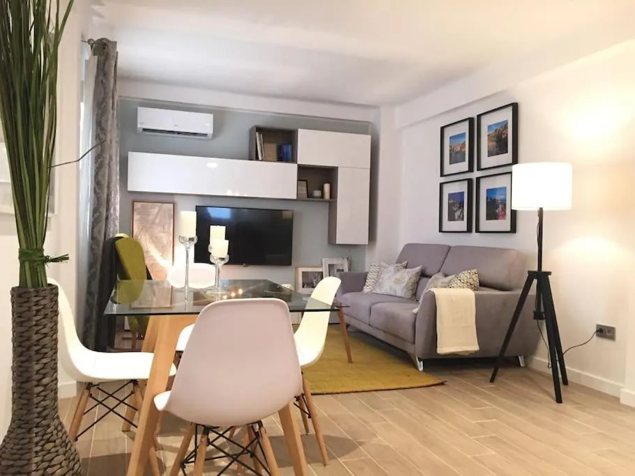 Image of New luxury house in the center! Nuevo Piso de lujo en el centro.
