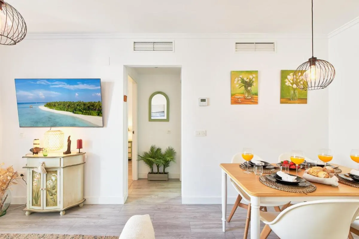 Image 4 of Nice Apartment Huelin