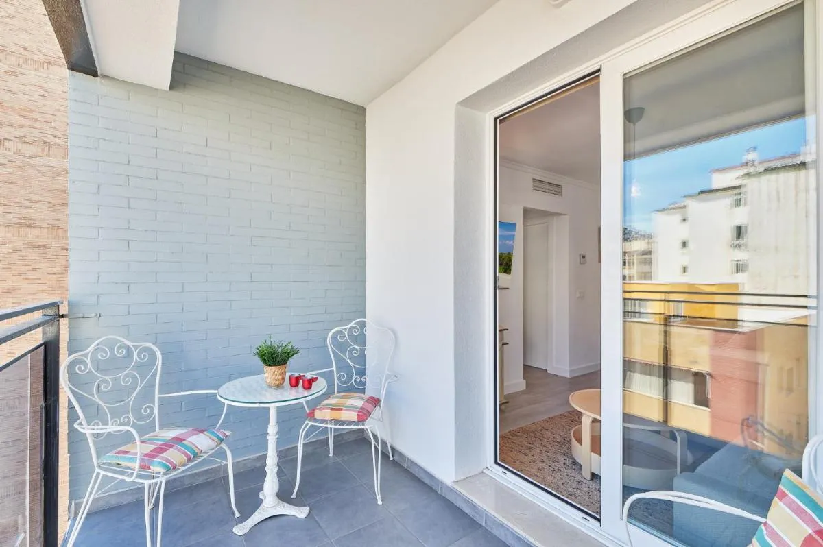 Image 5 of Nice Apartment Huelin