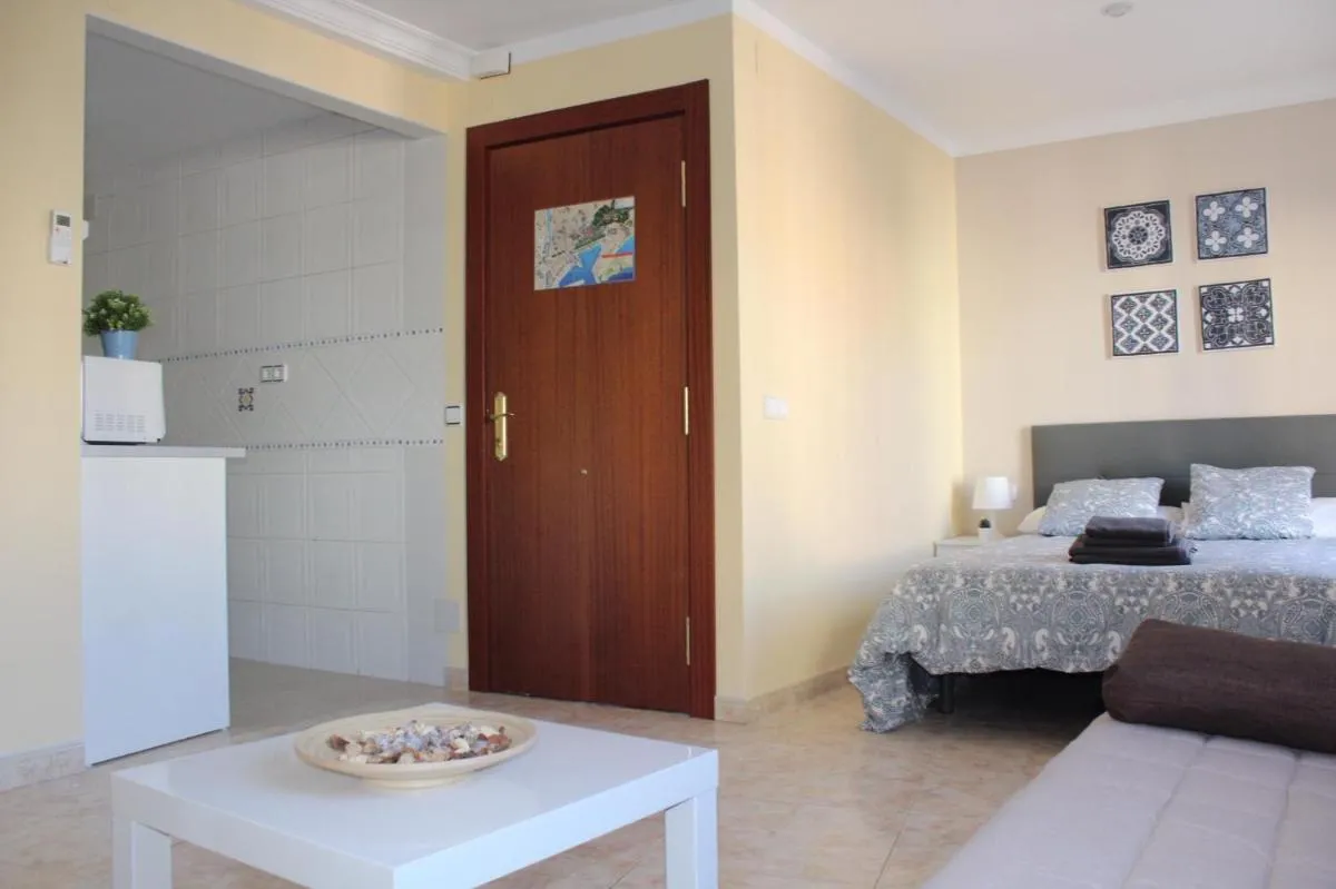 Image 5 of Nice and New Studio with balcony close to the city 2ºB