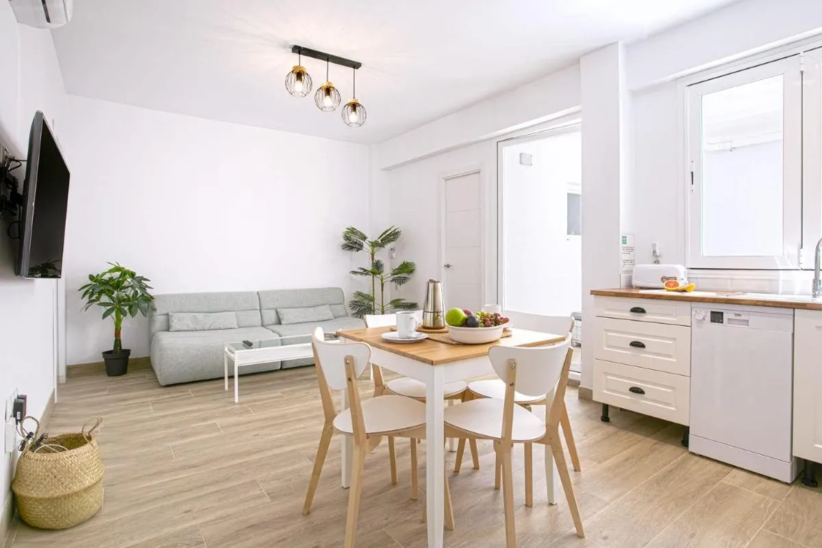 Image 4 of Precioso apartamento con Patio
