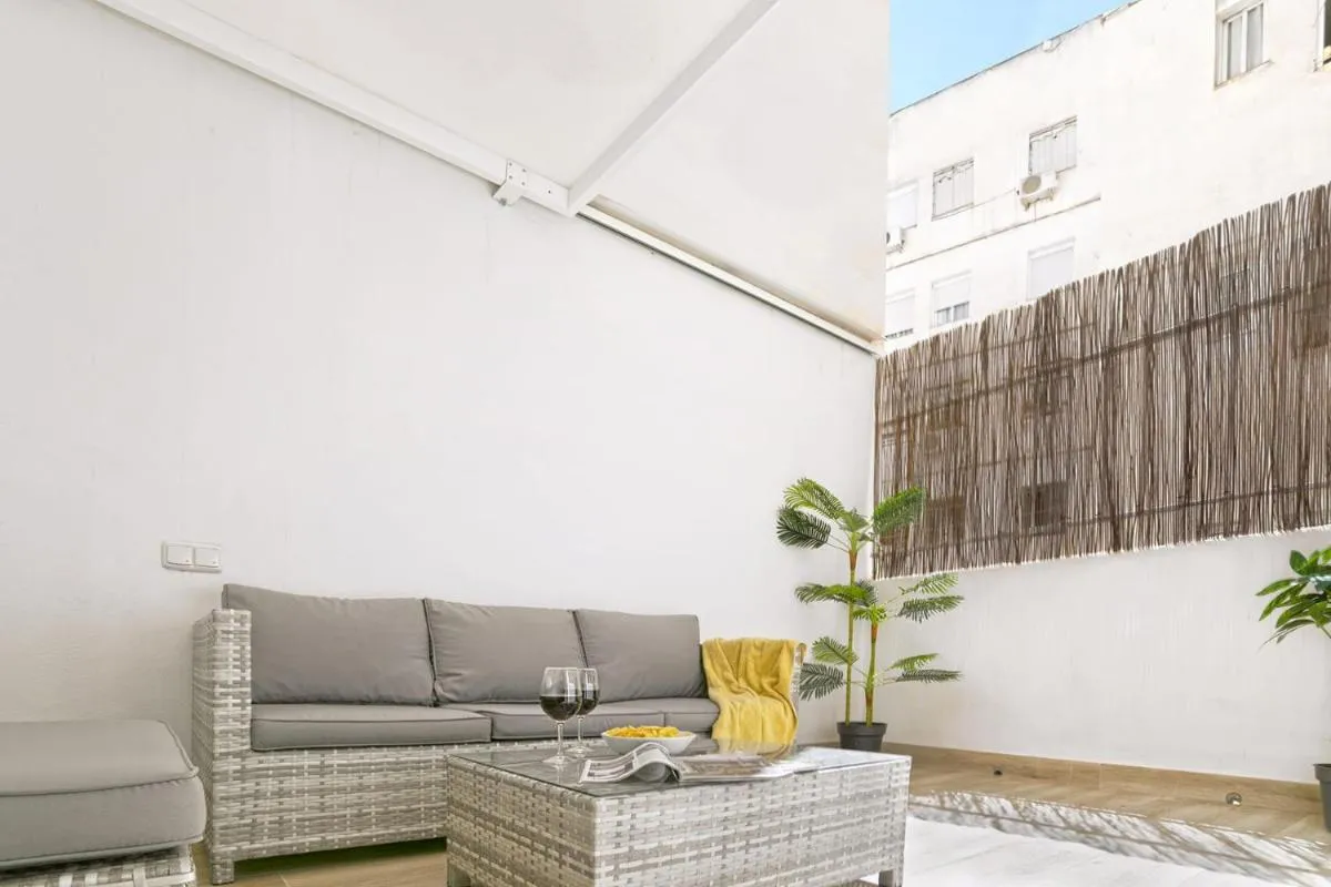 Image 1 of Precioso apartamento con Patio