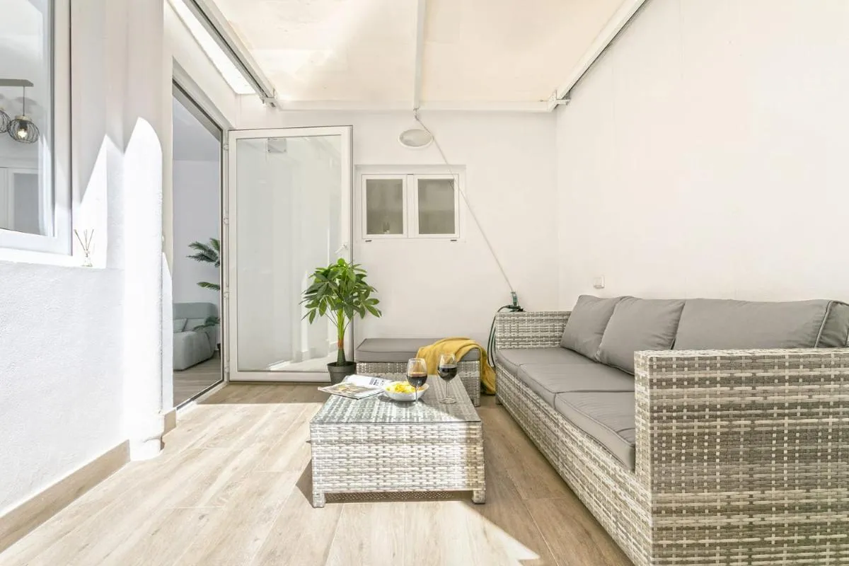 Image 2 of Precioso apartamento con Patio