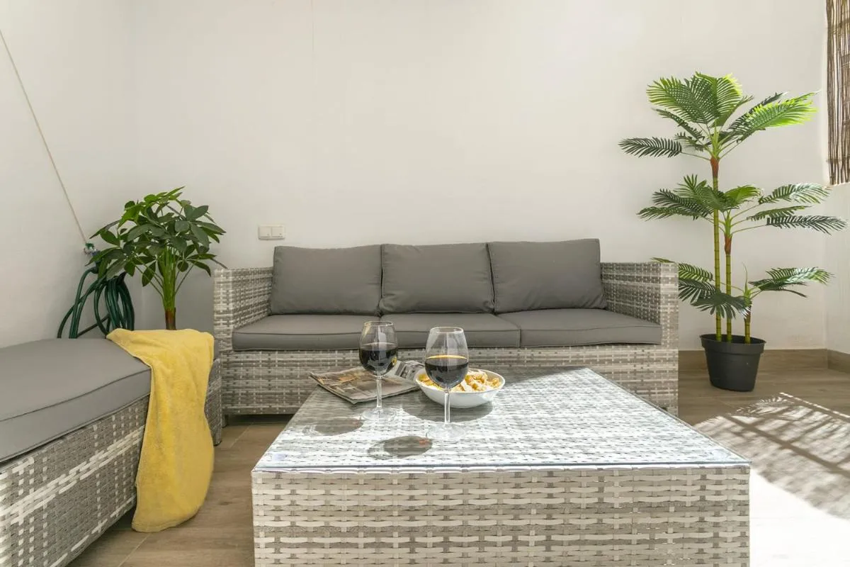 Image 3 of Precioso apartamento con Patio