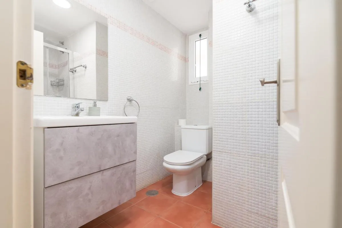 Image 1 of Precioso apartamento con habitacion separada en centro historico de Malaga