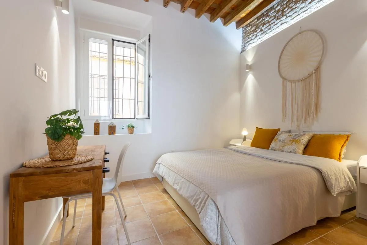 Image 3 of Precioso apartamento con patio y dos habitaciones en el barrio de Picasso