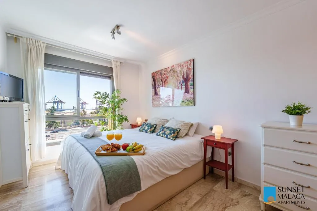 Image of Sea Views & Parking – SOHO Cozy Apartment
