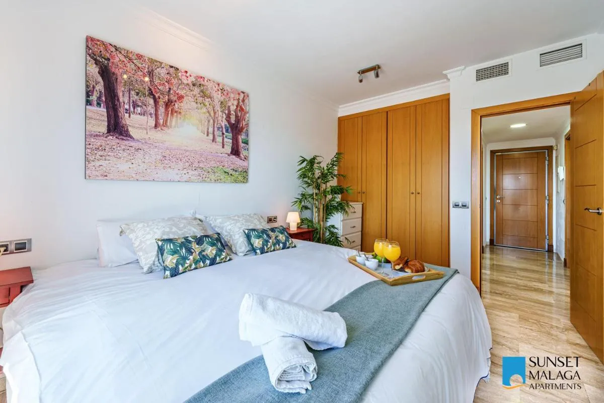 Image 1 of Sea Views & Parking – SOHO Cozy Apartment