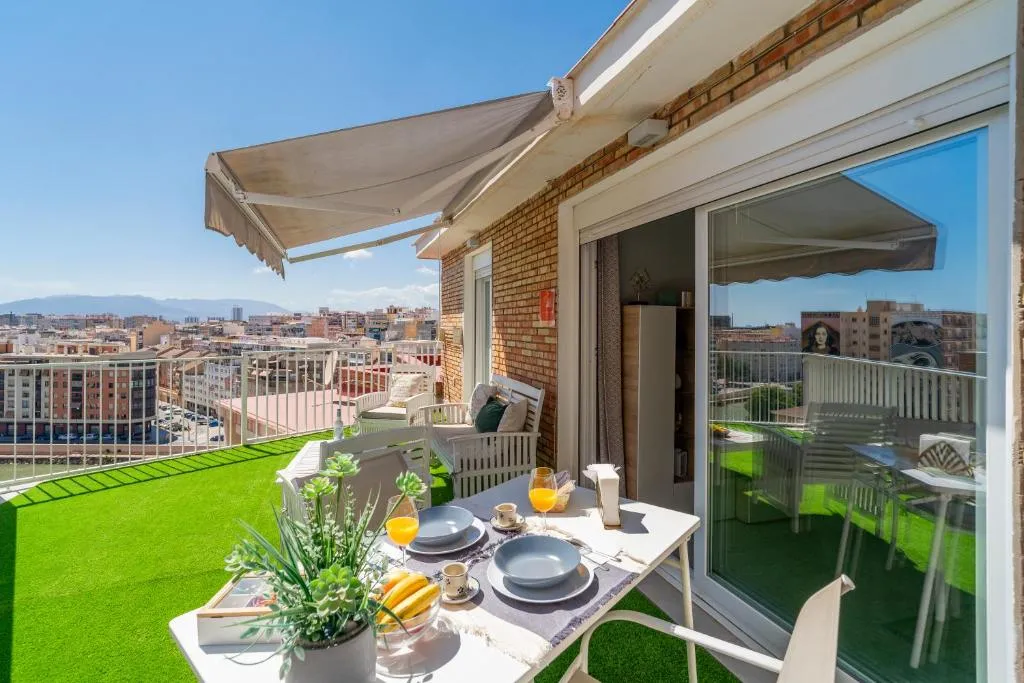 Image of Sea views Penthouse City Center