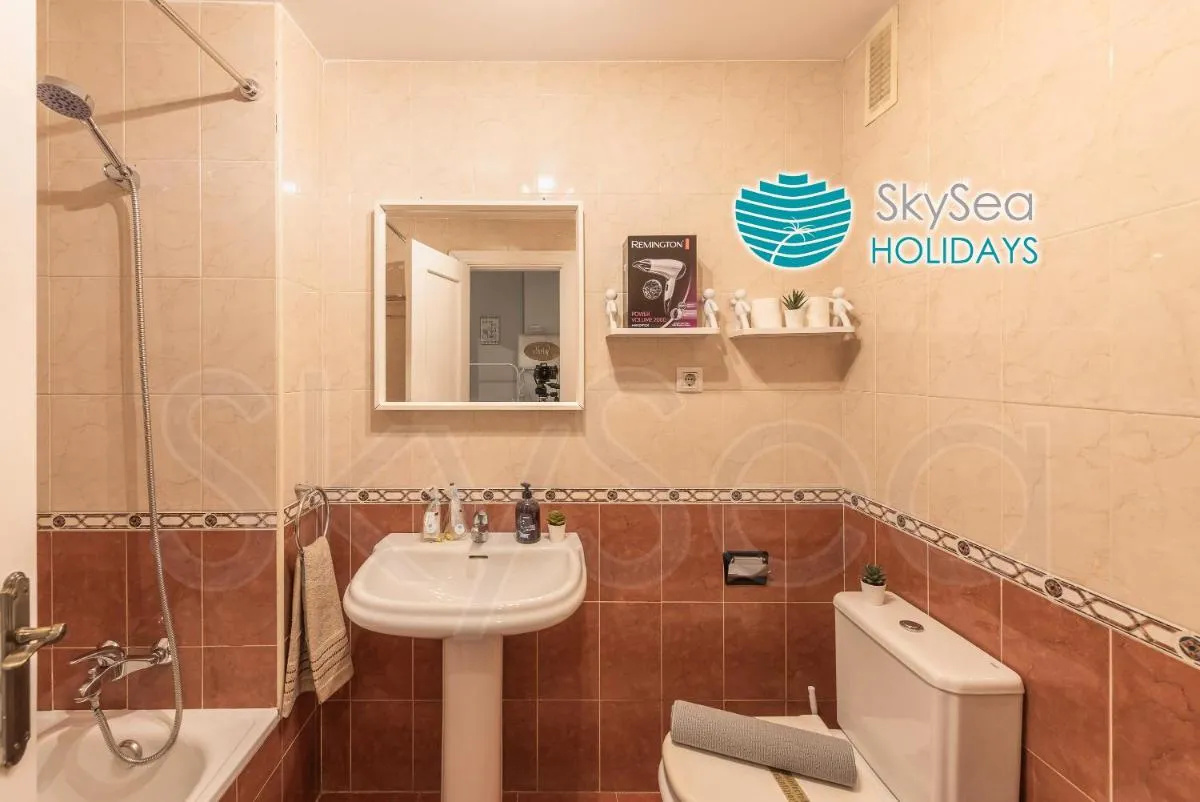 Image 6 of Sky Sea Holidays Málaga Turquesa