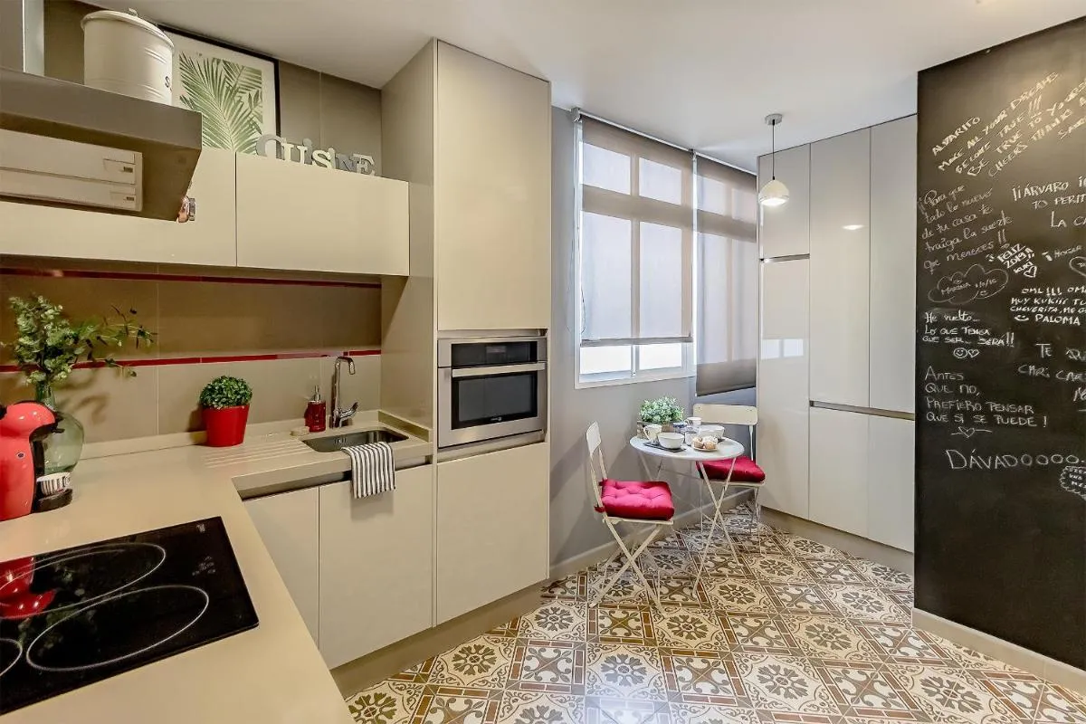 Image 2 of Soho Urban Flat