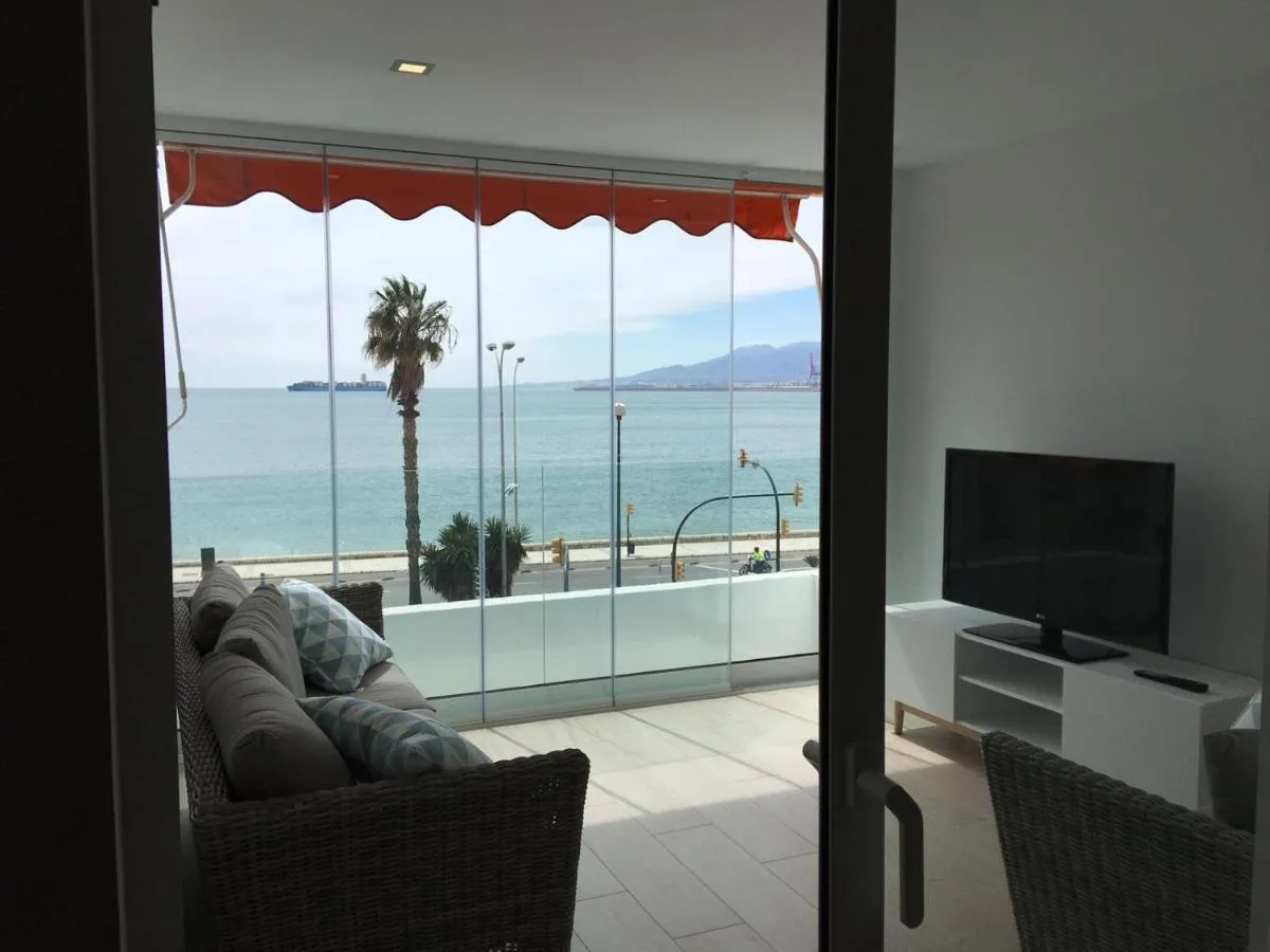 Image 2 of Sorolla 105, luxury, beach, free parking, all services, quite neighborhood, SO