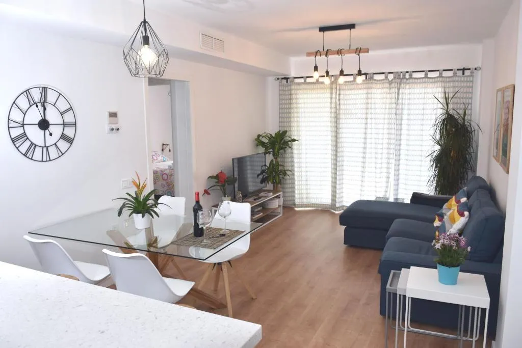 Image of Spectacular Apartment 8 pax/4 rooms & Free Parking
