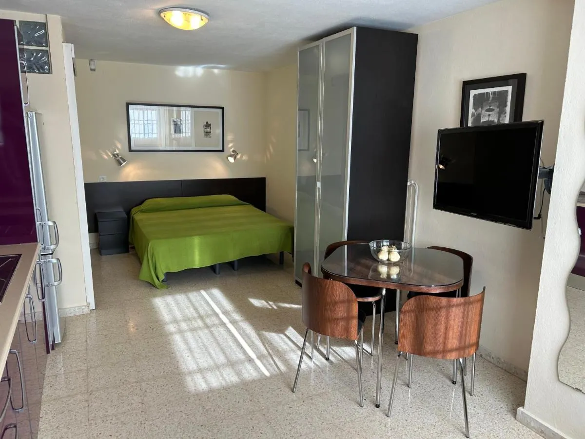 Image 1 of Studio Apartment in Malaga