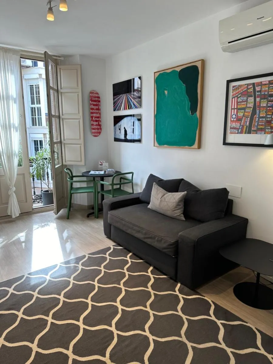 Image 2 of Studio Arts Soho – Malaga