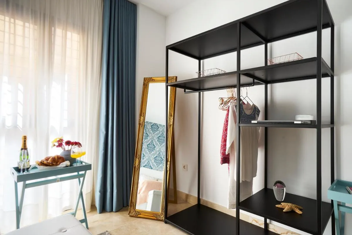 Image 6 of Studio Deluxe with Shared Roof Terrace
