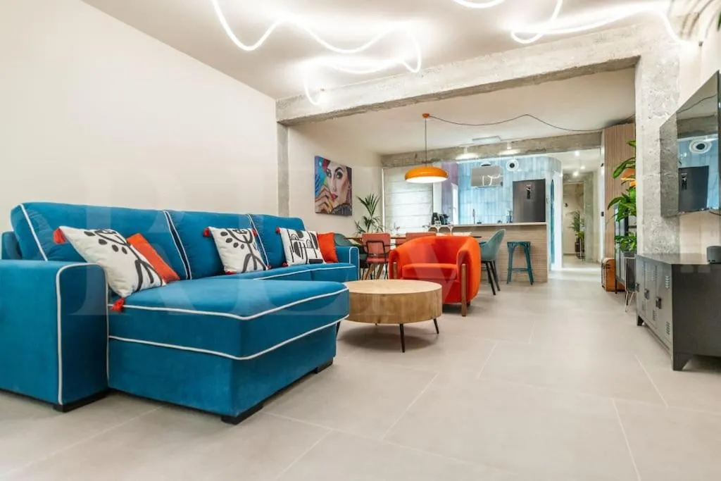 Image 2 of Stylish apartment with a street art touch by REMS