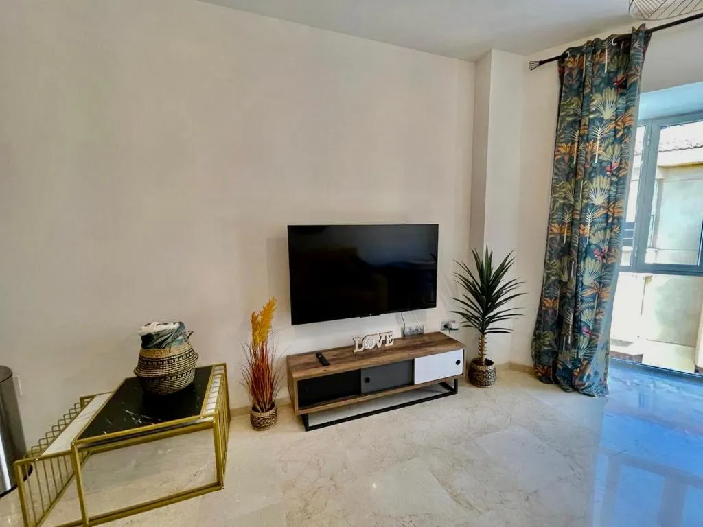 Image 3 of Suite la Perla