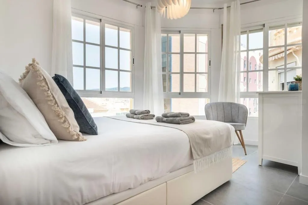 Image of Sunlit & fresh apartment – Center by REMS
