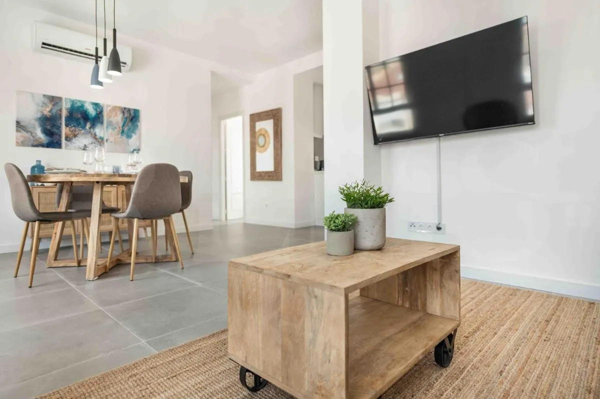 Image 6 of Sunlit & fresh apartment – Center by REMS