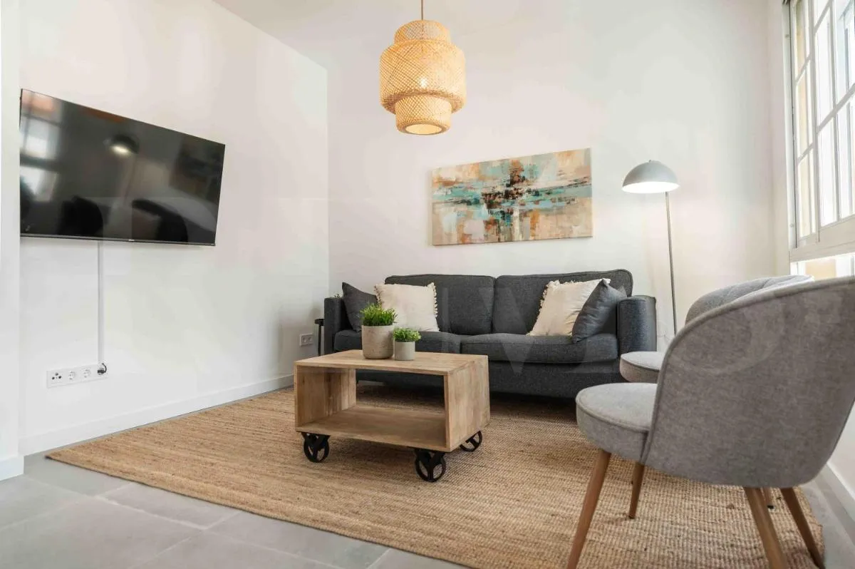 Image 1 of Sunlit & fresh apartment – Center by REMS