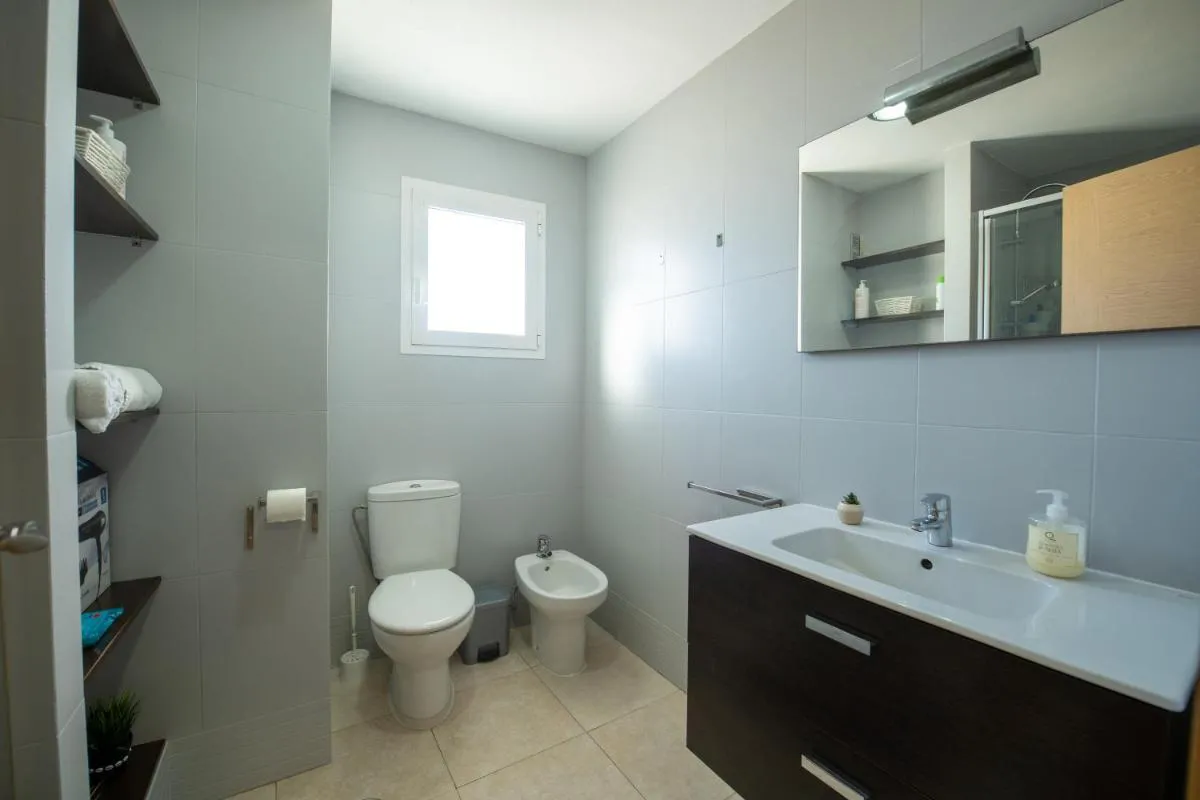 Image 4 of THE PHOTOGRAFIC FLAT