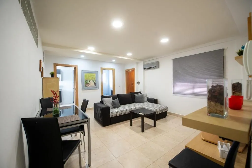 Image of THE PHOTOGRAFIC FLAT