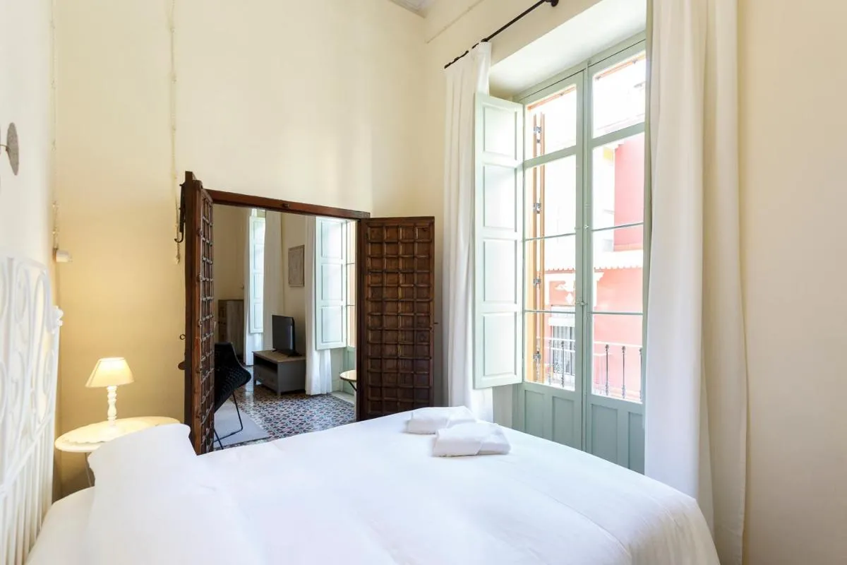 Image 4 of Teatro Suites Málaga