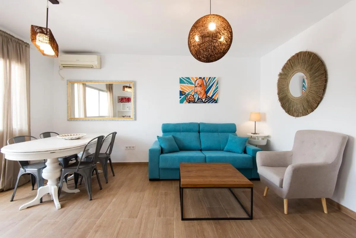 Image 2 of The 7th Corner, hugh apartment ideal for groups