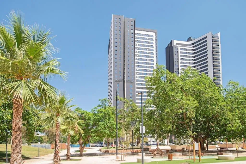 Image of Urban Jungle in Malaga Center, 18th Floor, Free Parking