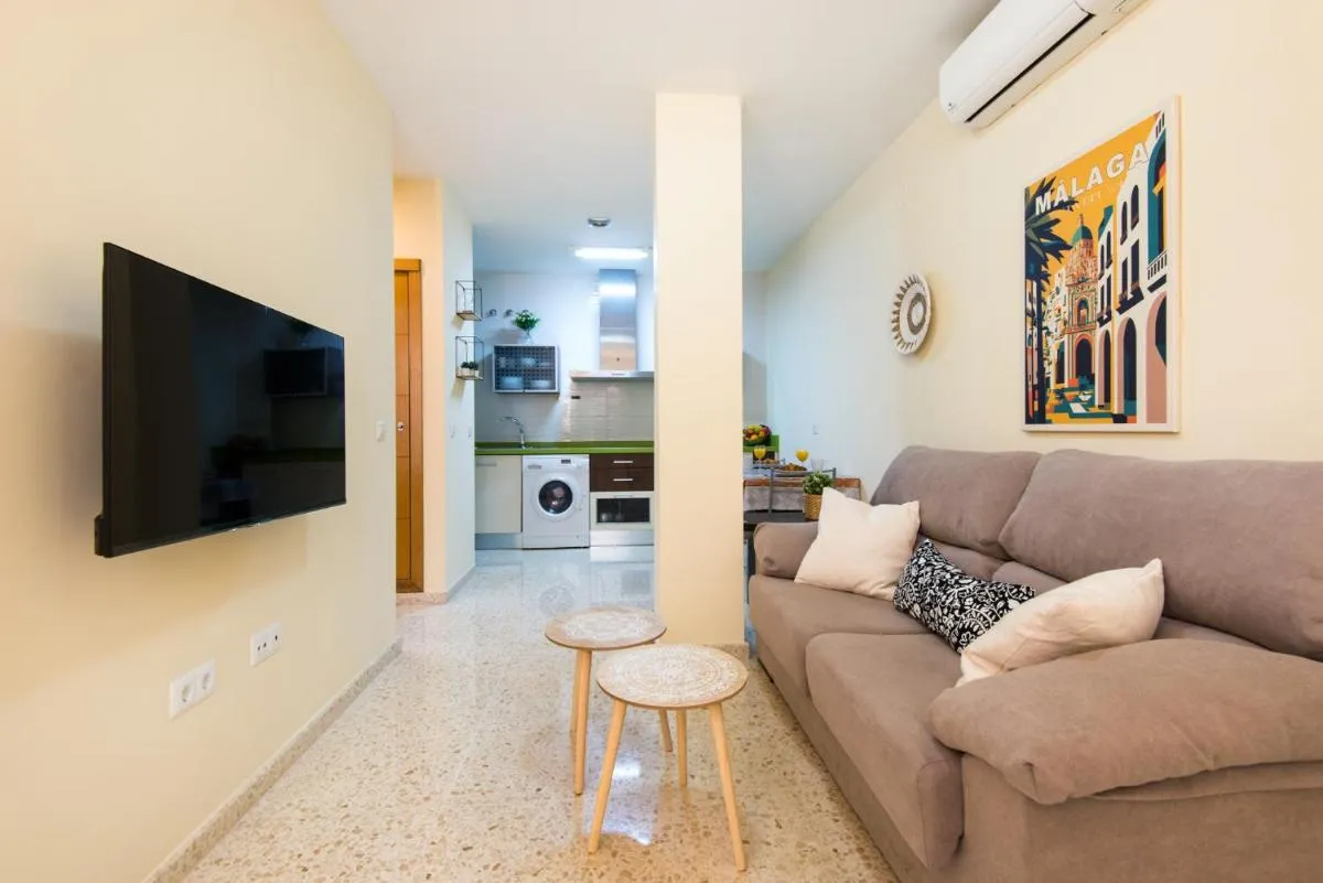 Image 1 of VICTORIA SQUARE- CENTER Apartment