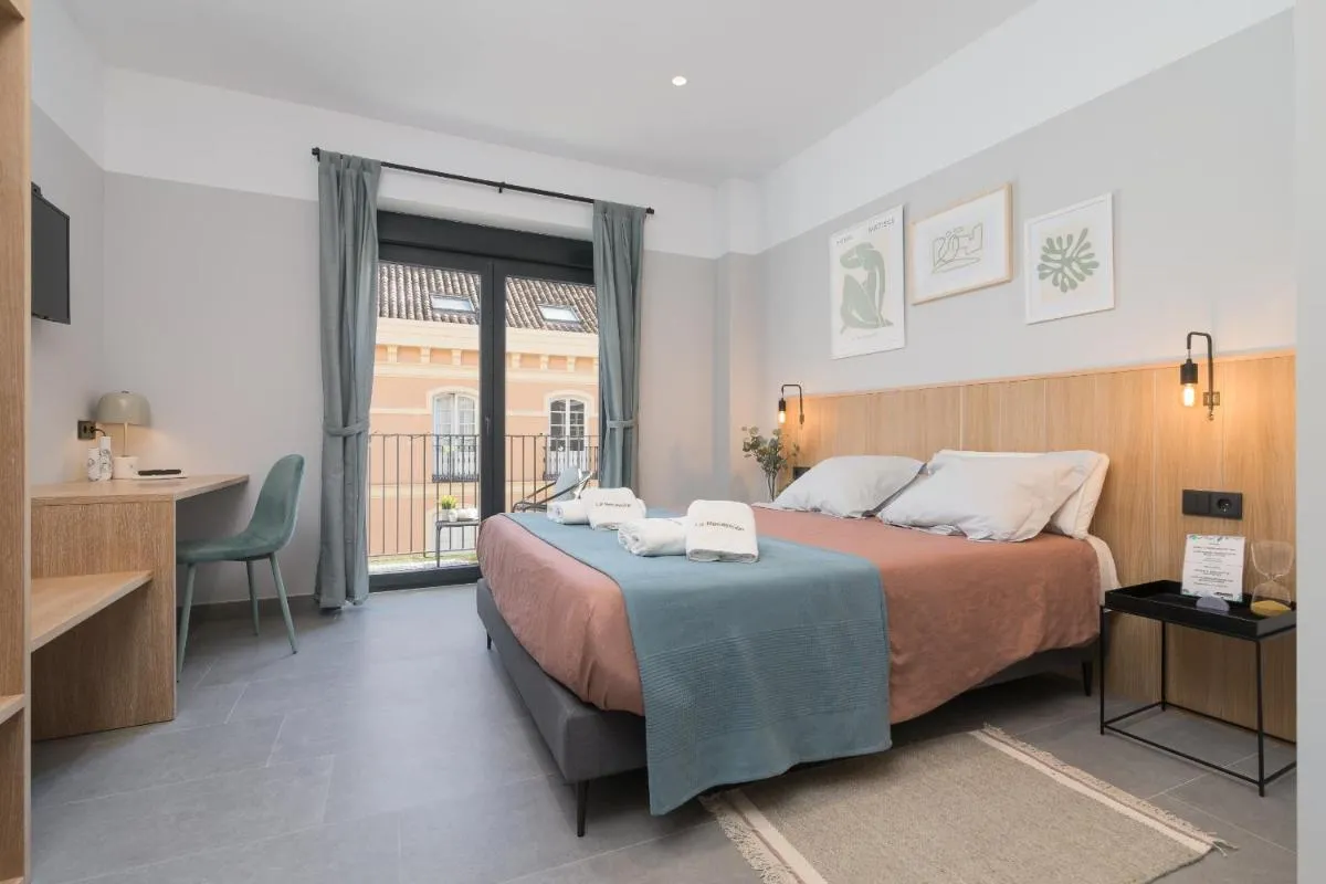 Image 2 of Victoria Suites 57