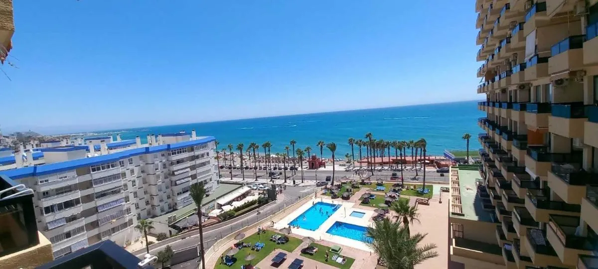 Image 1 of Vistas aloha playa apartamento