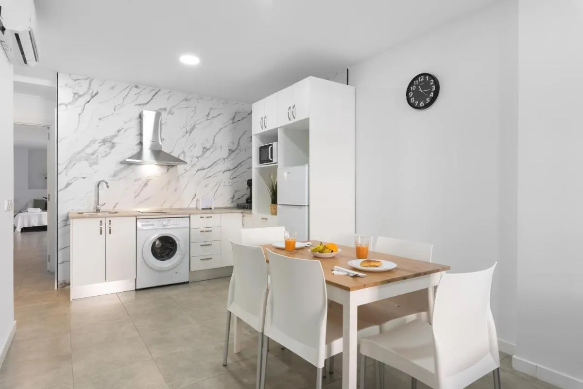 Image 2 of WintowinRentals Altamira Suites Bajo