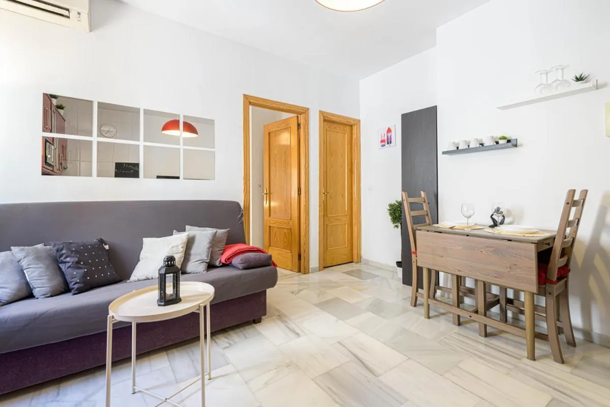 Image 2 of WintowinRentals Coqueto apartamento en el Centro de Málaga