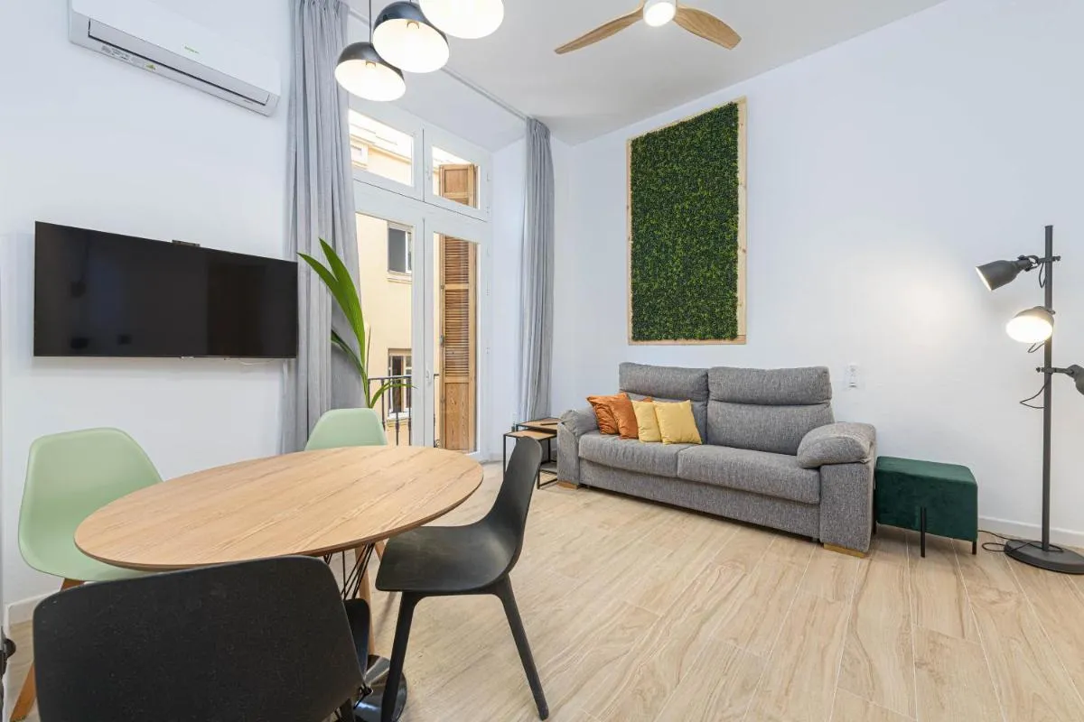 Image 1 of WintowinRentals Estupendo apartamento en el Centro Histórico de Málaga