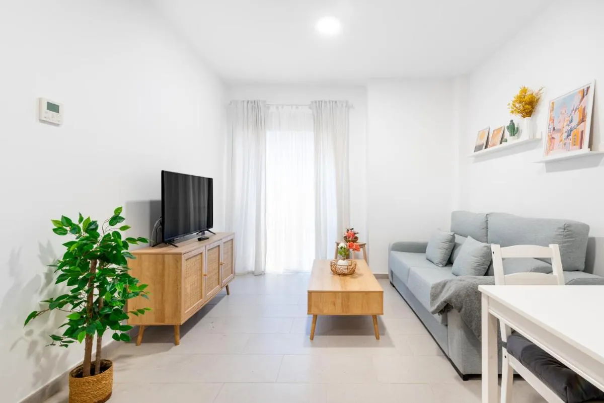Image 5 of WintowinRentals Superb New-look Apartment