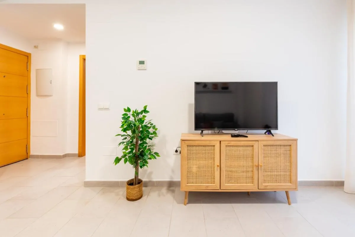 Image 6 of WintowinRentals Superb New-look Apartment