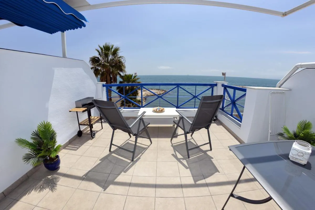 Image 4 of WonderStays Apartamentos La Perla Azul