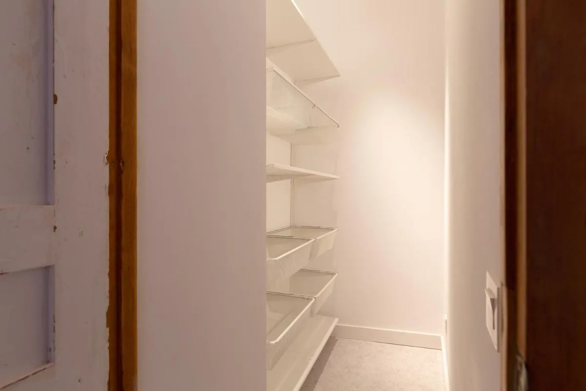 Image 6 of Wonderful apartment with three bedrooms and two bathrooms in the center