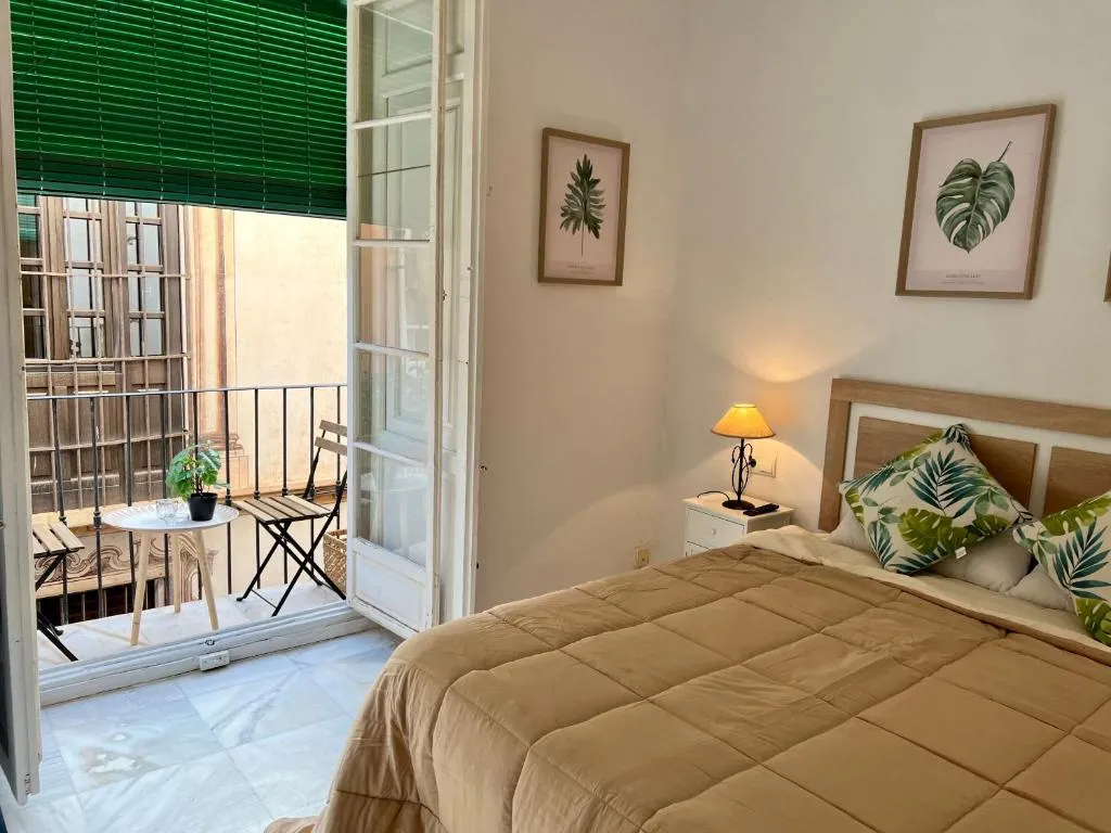 Image of iYOURBASICS Great Apartment Hinestrosa 23 FREE WIFI&AC