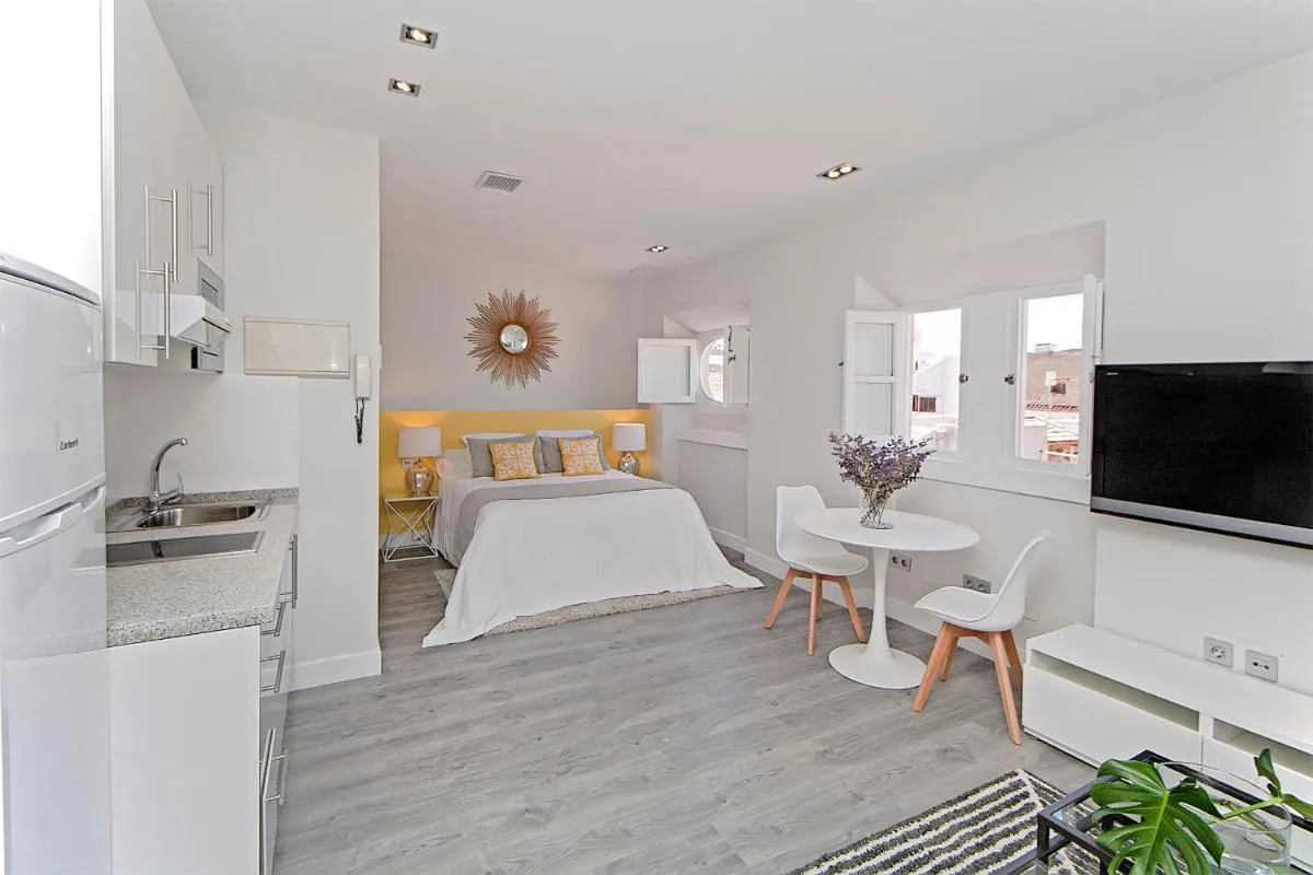 Image 5 of iloftmalaga Studio Apartments